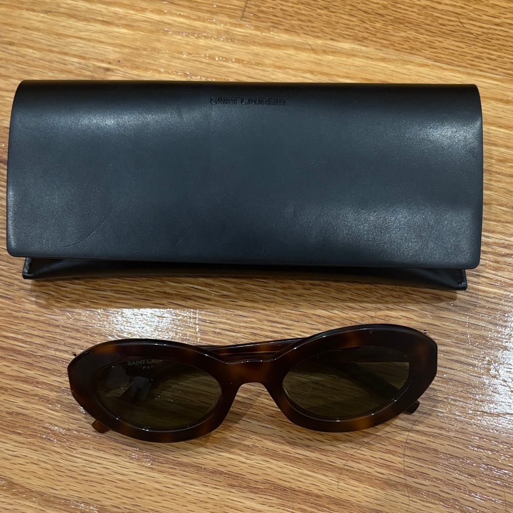 Saint Laurent Tortoiseshell Cat-Eye Sunglasses with Black Case